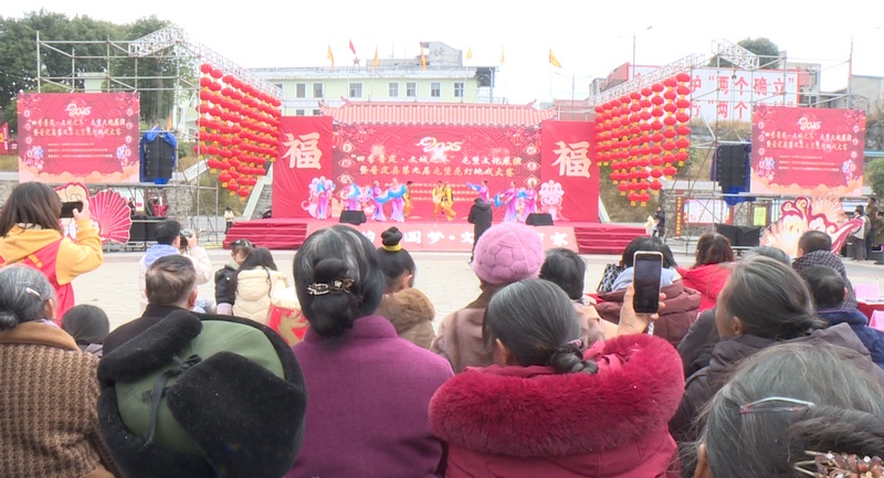 花燈地戲大賽現場。