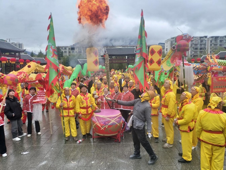 4印江舞龍燈。