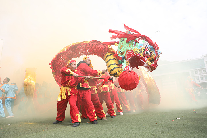 貴州石阡仡佬毛龍節現場。