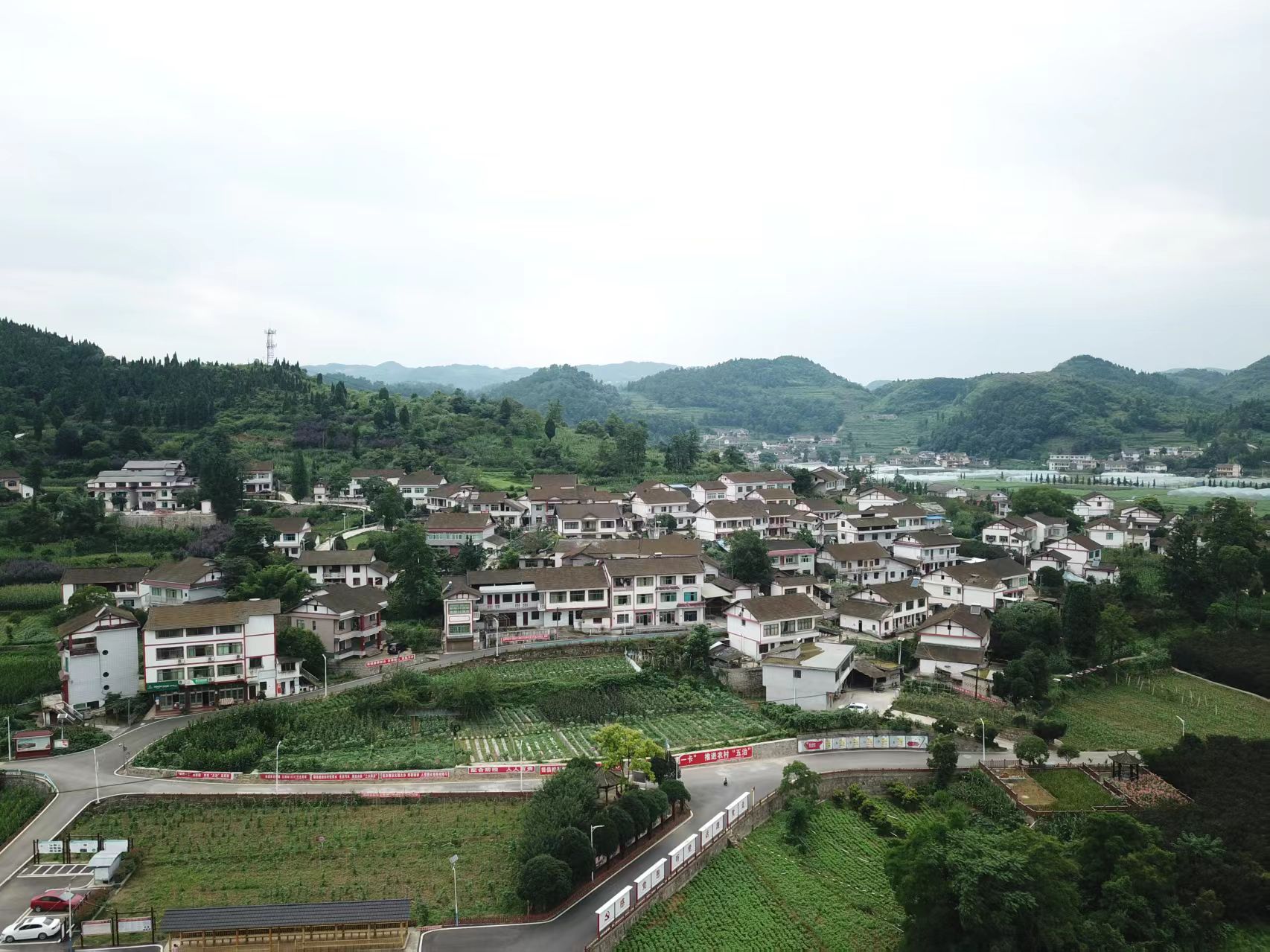 息烽縣養龍司鎮堡子村。