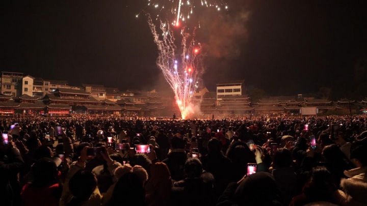 起堂儀式完成。