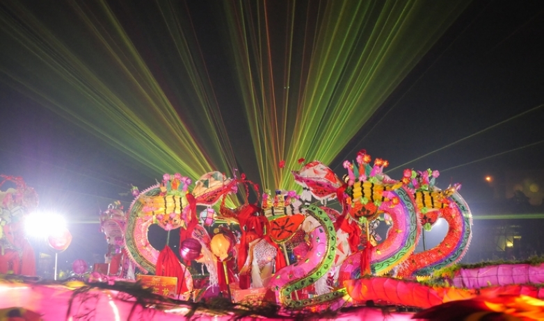甕安：火龍非遺鬧元宵 龍獅共賀迎新春