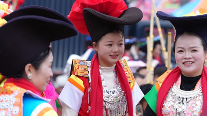 惠水萬人共赴“藏滂哈”節 。