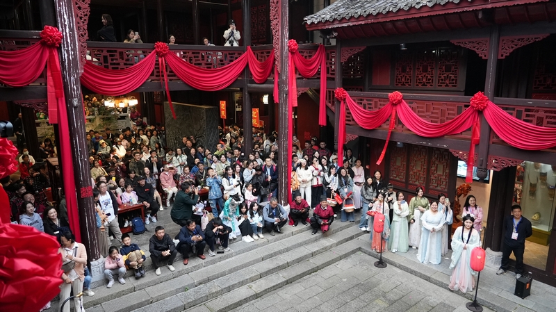 龍神嫁妹巡游。