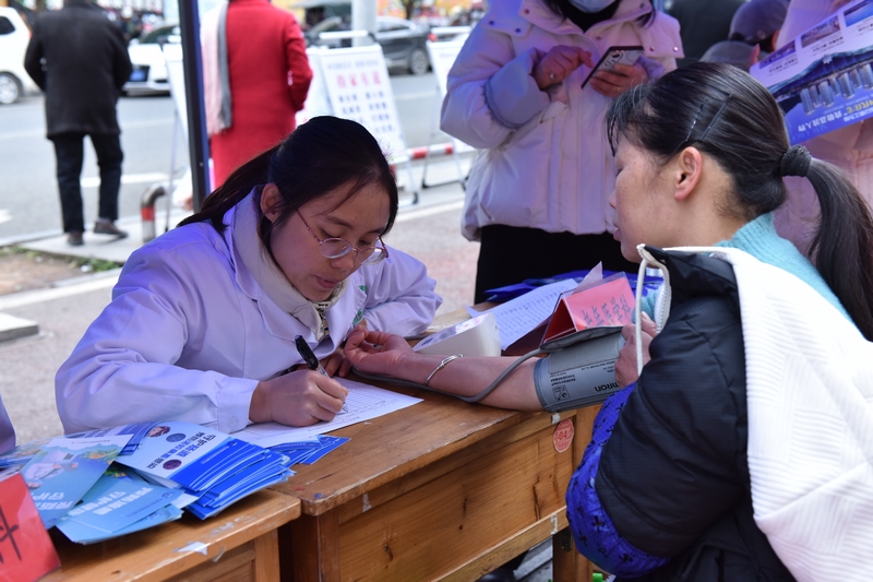 免費量血壓。