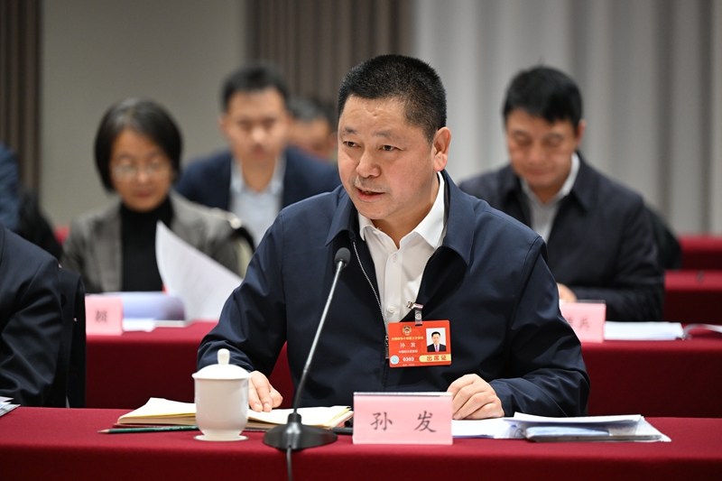 全國政協委員、貴州省政協副主席、貴州省衛生健康委員會主任、民進貴州省委主委孫發。何佼陽攝