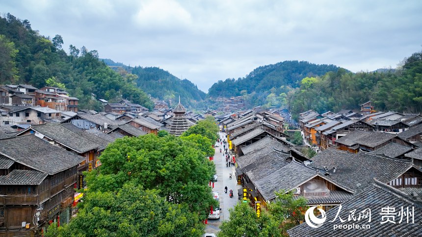 航拍肇興侗寨。人民網記者 涂敏攝