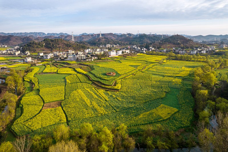 貴州省畢節市黔西市洪水鎮鄉村美景（無人機照片）。