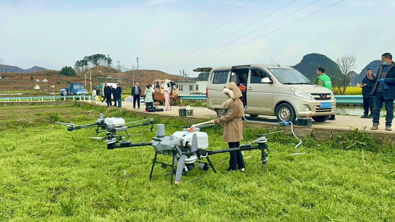 農機奏響春耕曲  賦能全程機械化。