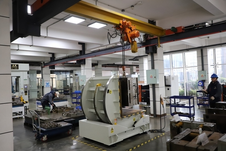 【強省會·新征程】修文企業：加足馬力促生產 乘借“東風”謀發展一年之計在于春。春暖花開時節，修文縣工業園區內，不少工業企業緊盯年度目標開足馬力促生產，依托良好的政策機遇，全力以赴沖刺“開門紅”，在此基礎上努力做優做強。