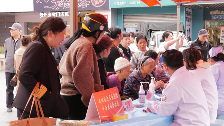 義診活動現場。