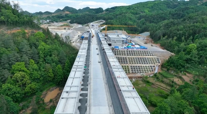 貴州盤州：盤興鐵路保田站站臺已完成80% (1).jpg