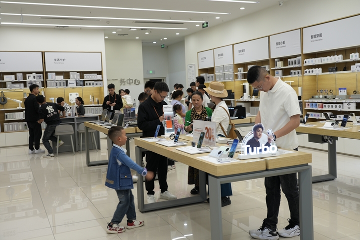 吾悅廣場。陸勁松 攝.JPG