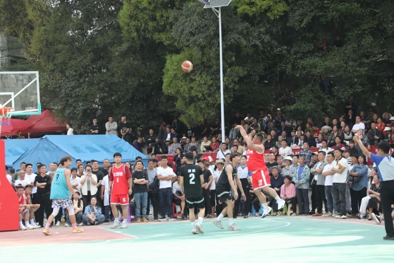 _織金縣貓場鎮舉行“振興杯”籃球賽活動圖片。