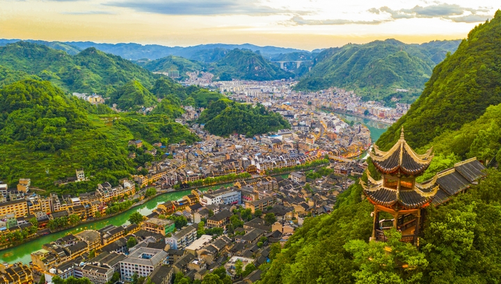 鎮遠古城大景。