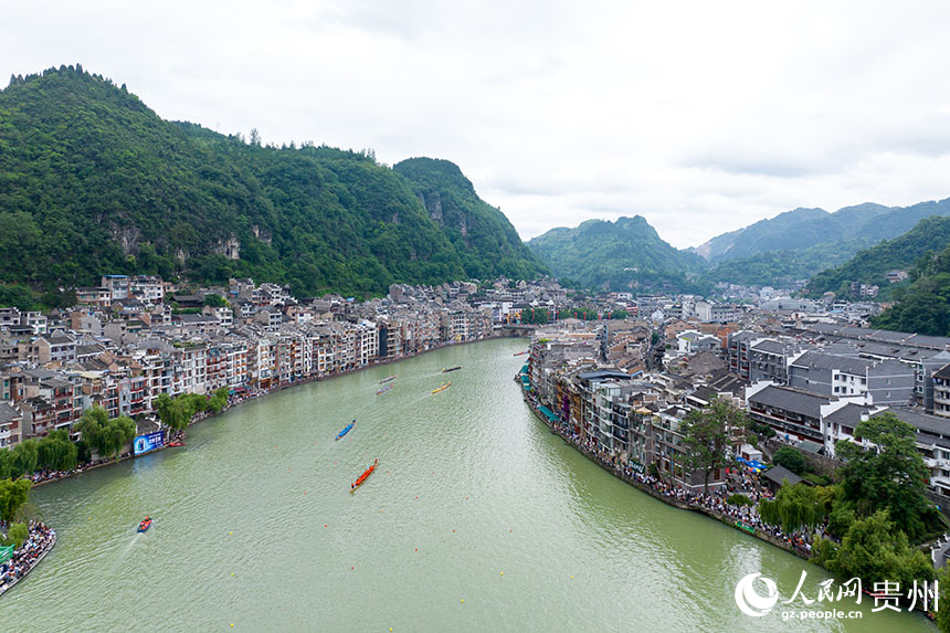 賽龍舟文化節開幕式現場。人民網記者 涂敏攝