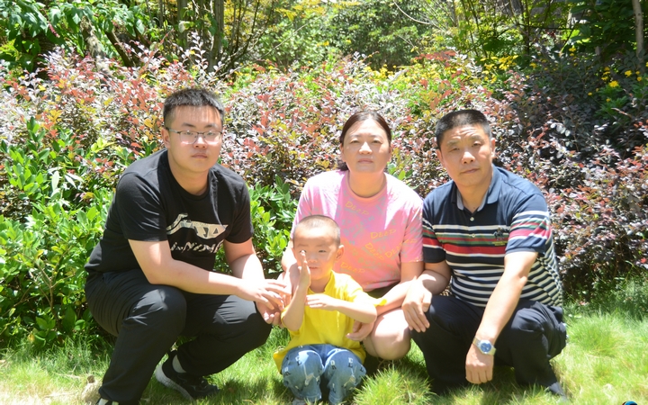 李方波一家四口合照.jpg