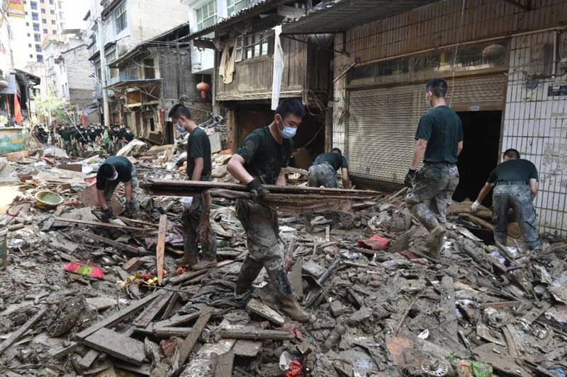 社會各界馳援榕江抗洪救災。