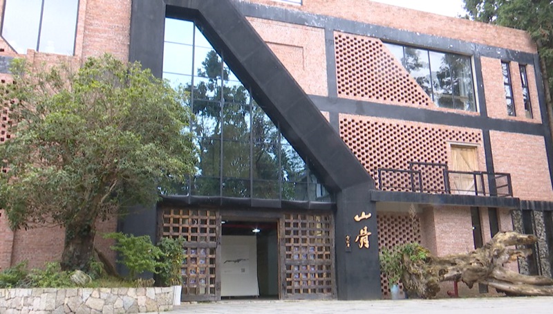 山骨博物館。