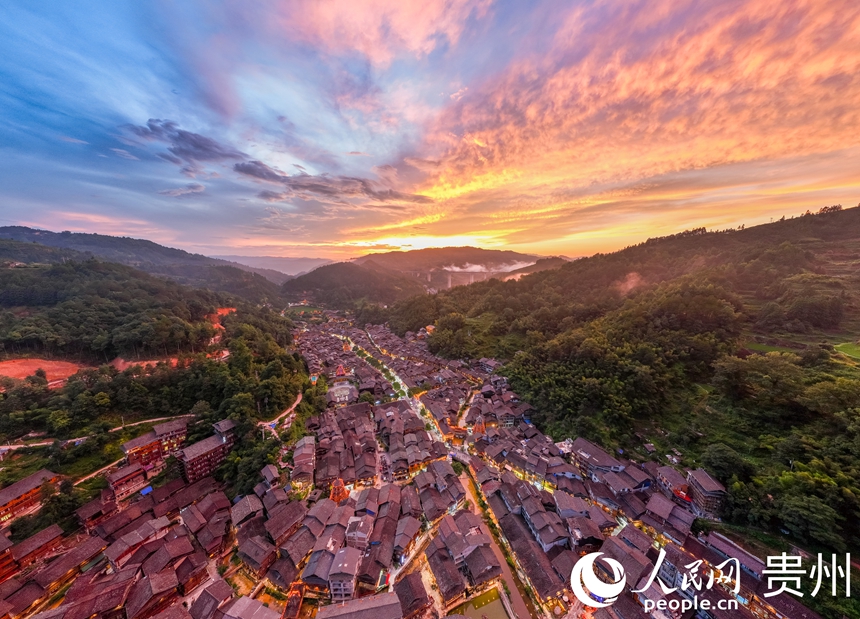航拍肇興侗寨。人民網 陽茜攝