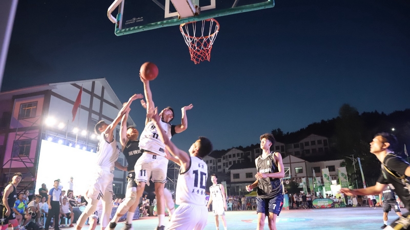 籃球賽現場。文俊入攝