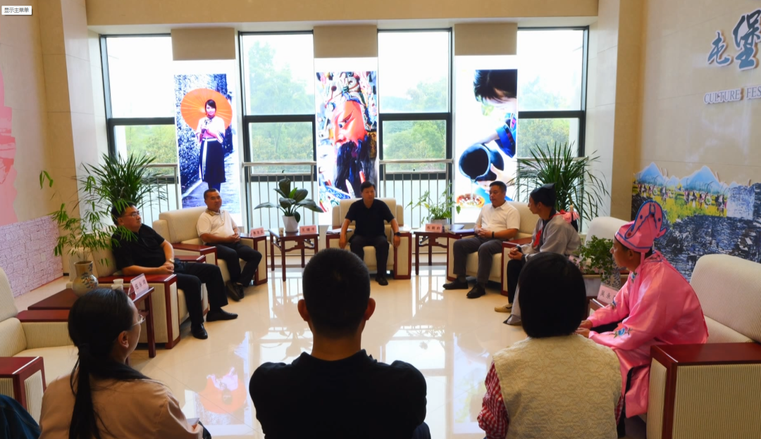 貴州安順屯堡花燈閃耀新輝 共謀傳承與創新之道。