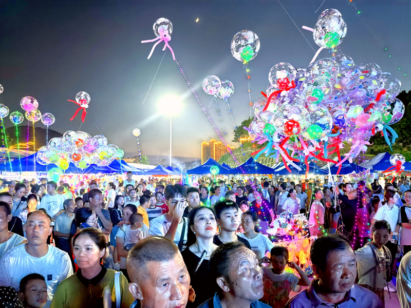 萬人期待“六月六”·仰阿莎文化節開幕。