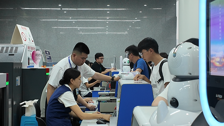 安順至上海直飛航線復航 銀翼穿云 山海相連。