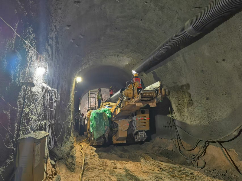 宣威水庫工程凱麻供水標桐木沖隧洞開挖中。