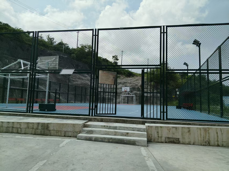 綜?！ず驮钒仓梅宽椖慷喙δ苓\動場。