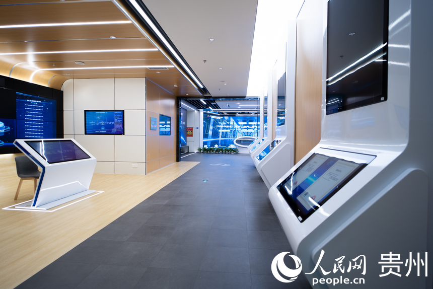 貴陽大數據交易所一隅。人民網記者 涂敏攝