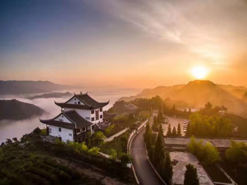 云山茶海旅游度假中心。