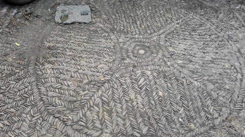 精美鵝卵石鋪就的天井。歐陽克儉攝