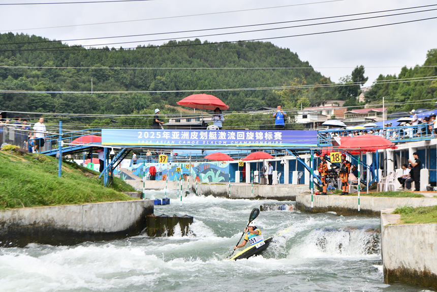 2025年亞洲皮劃艇激流回旋錦標賽比賽現場。楊仁海攝