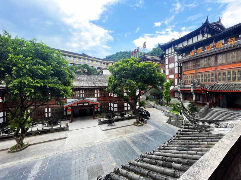 藝龍璽程酒店內環境優美 古色古香。.jpg