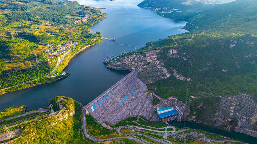 航拍的貴州省畢節市境內的洪家渡水電站。