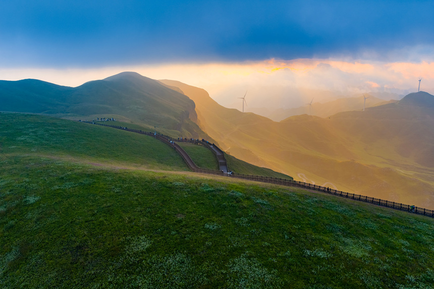 畢節市赫章縣阿西里西·韭菜坪景區。