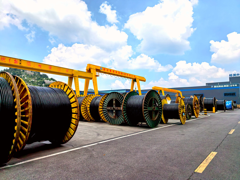 固達電線電纜整齊排列。