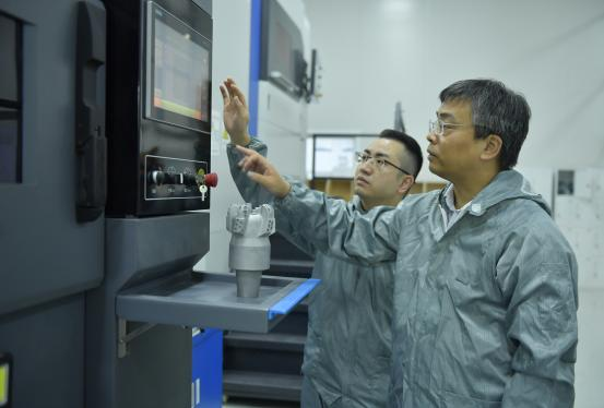 貴大教師團隊獲教育部第四批全國高校黃大年式教師團隊稱號。貴州大學供圖