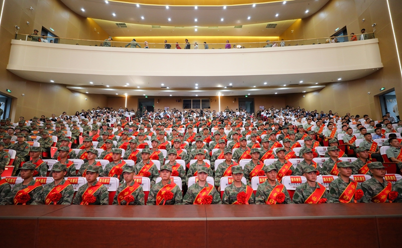 送新兵迎老兵活動現場  陳春志 攝