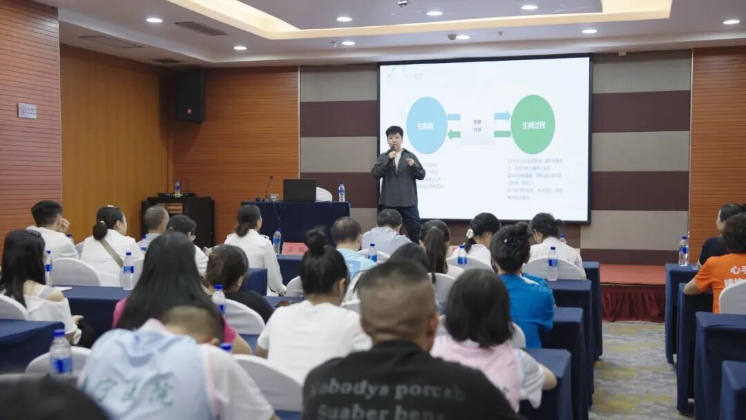 座談會現場。