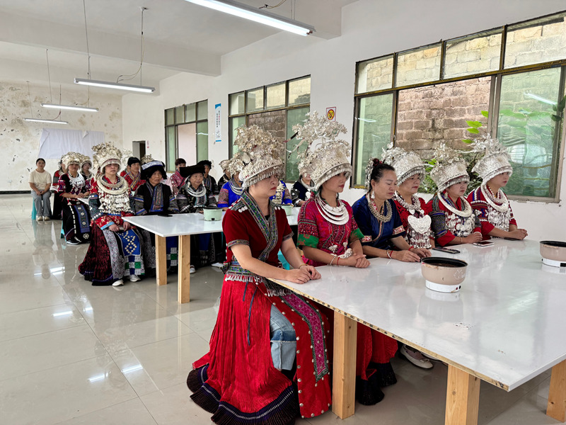 平壩區2025年苗族蠟染培訓班開班。