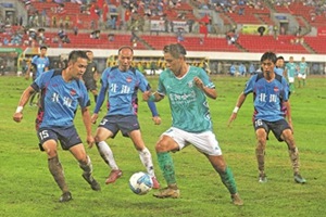 “城超”落幕 貴陽咖啡隊奪冠9月25日晚，2025城市足球邀請賽閉幕。