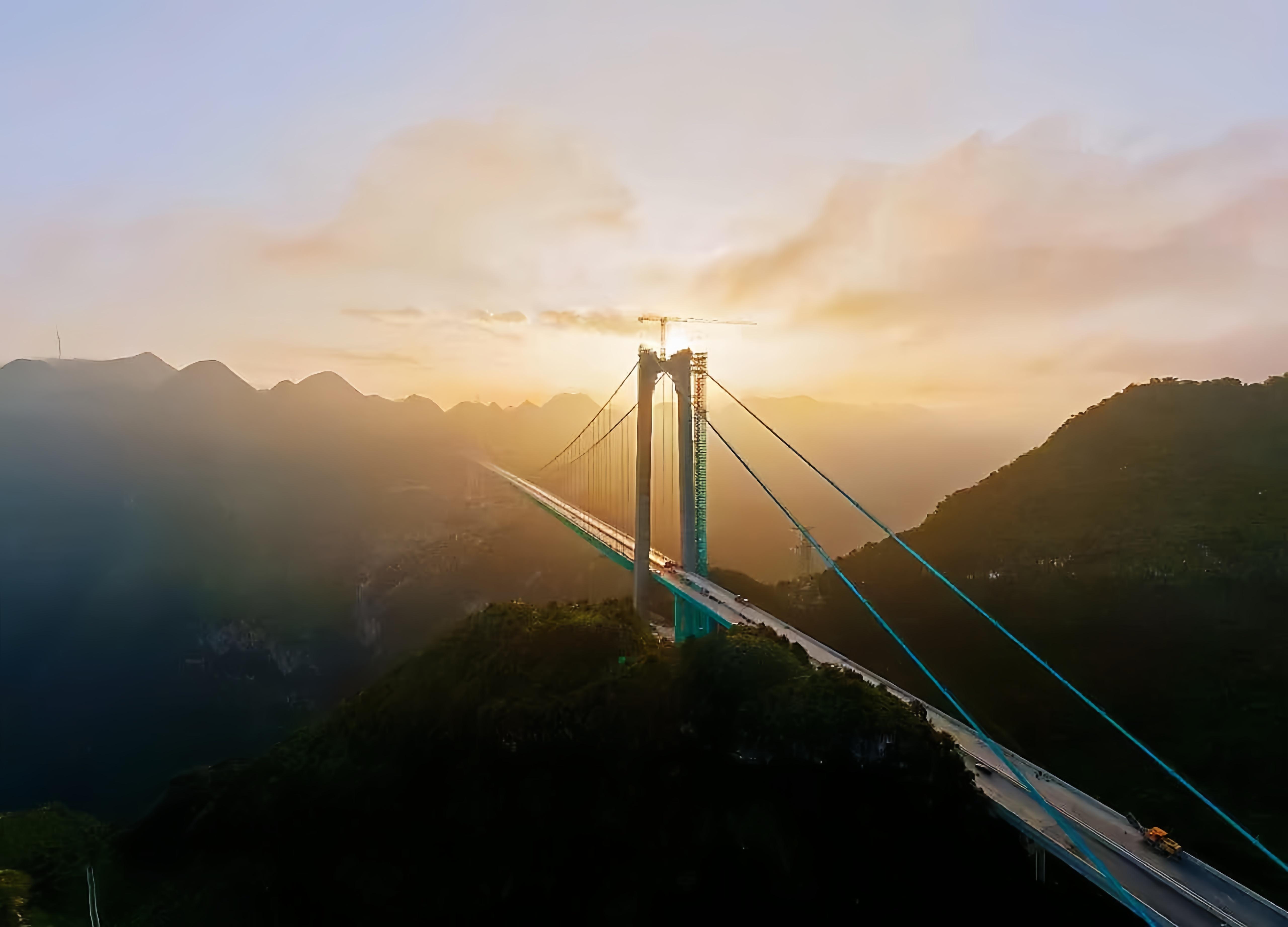 花江峽谷大橋全景。貴州省六安高速公路有限公司供圖