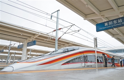 9月28日，G6855次列車?？吭谙尻枛|站。