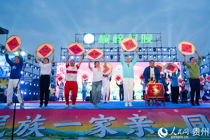 “村晚”現場。人民網 陽茜攝