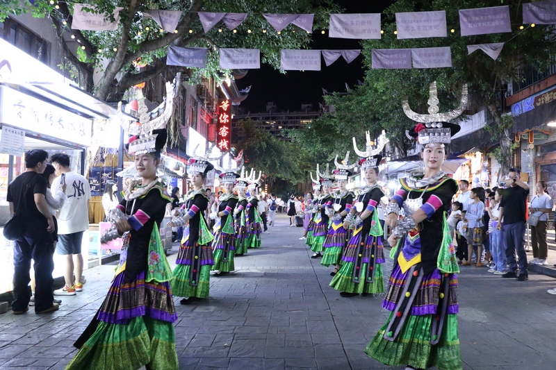 《舞蹈串燒》。