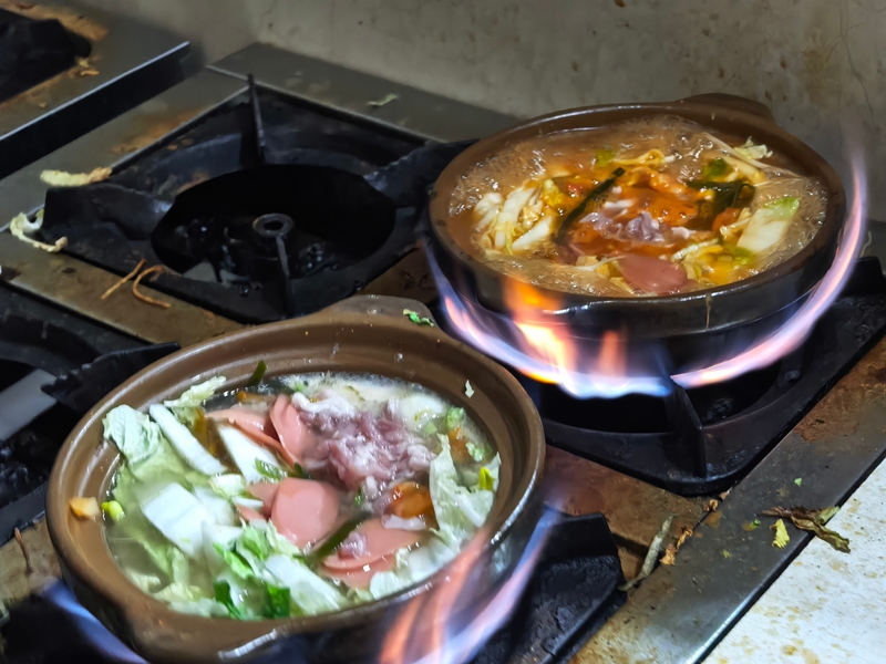 湯鮮味美的砂鍋粉  蔡昀 攝.jpg