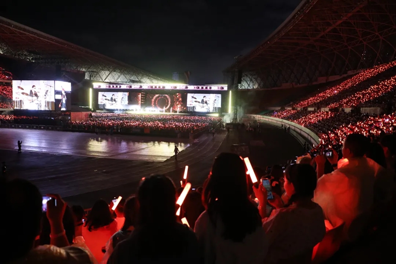 8、 2025“潮流天后超級演唱會”貴陽站現場 。觀山湖區融媒體中心供圖.jpg