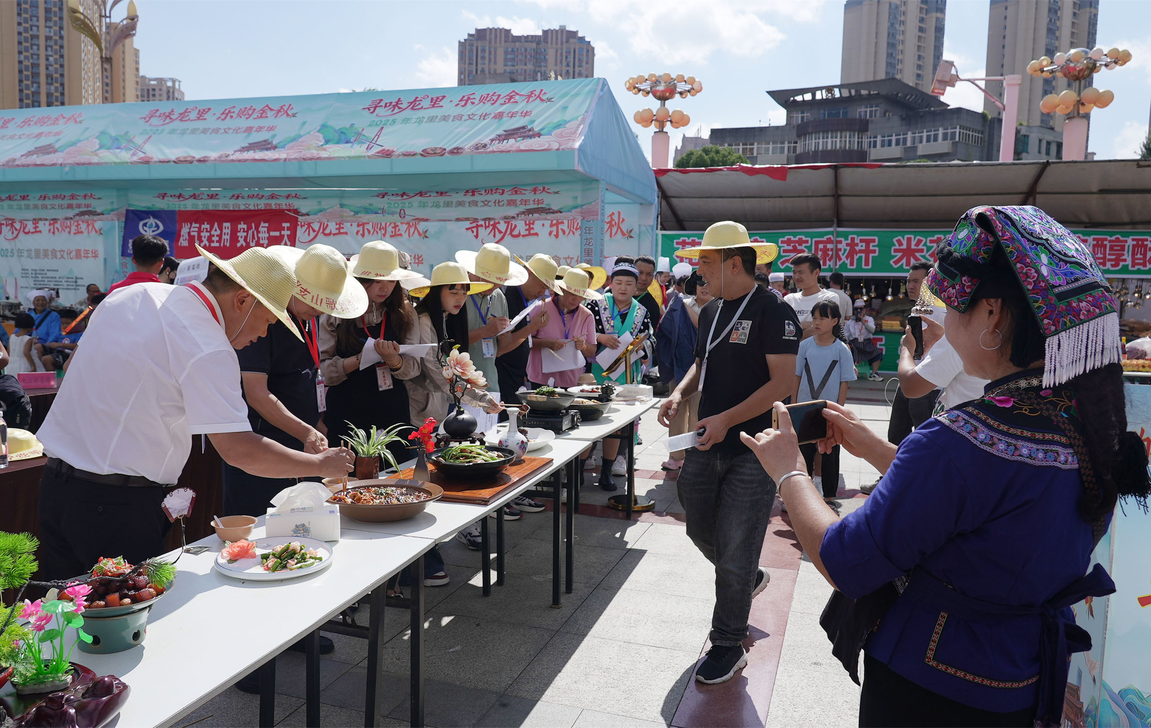美食品鑒現場。